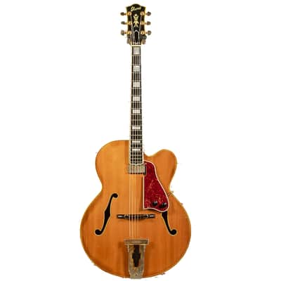 Eastman AR403CE-SB Single Cutaway Hollow-Body Archtop Sunburst