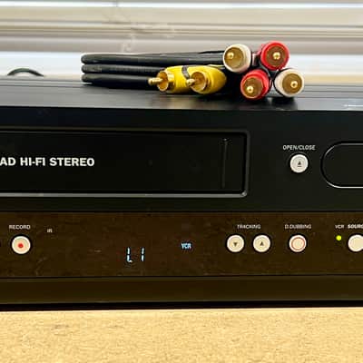 Magnavox ZV427MG9 DVD Recorder VCR Combo w/ RCA Cables; Tested image 1