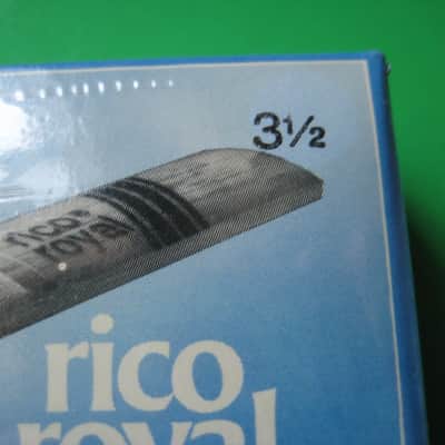 Rico Royal 3 1/2 Tenor Sax Reeds....10 Reeds in Box image 5
