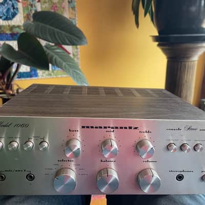 Marantz Model 1060 30-Watt Stereo Solid-State Integrated Amplifier 1971 - 1976 - Silver with Wood-grain covered Metal Case image 1