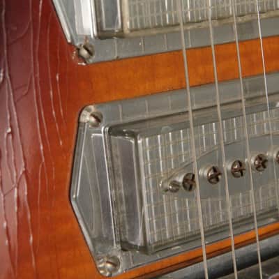Airline 3 Kleenex Pickups w/original Bigsby Vibrato 1960s Sunburst image 20