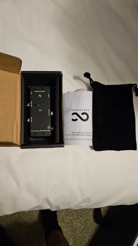One Control MIDI Solo Stereo Loop 2021 - Present - Black image 1