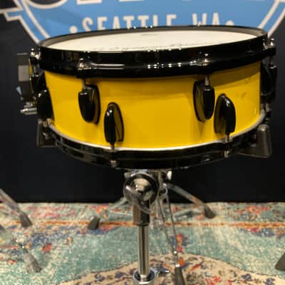 Gretsch - 14x5", Vineyard Custom Snare Drum, Signed by Fred Gretsch! 2006 - Yellow, Black Hardware image 9