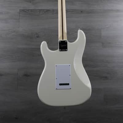 Squier Affinity Series Stratocaster with Maple Fretboard Olympic White B-Stock image 6