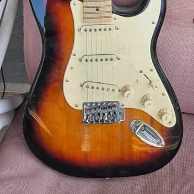 Sawtooth stratocaster 1990's - sunburst image 1