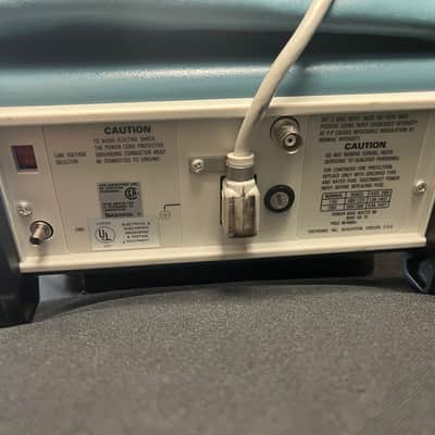 Tektronix 2335 100 MHz Oscilloscope (No Probes) image 7