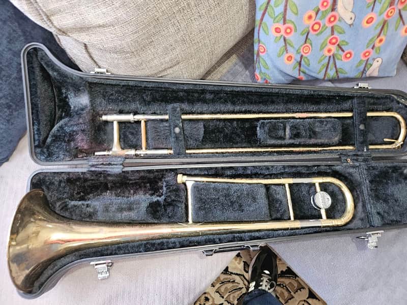 Yamaha YSL-352 Tenor Trombone, Japan, with case and mouthpiece image 1