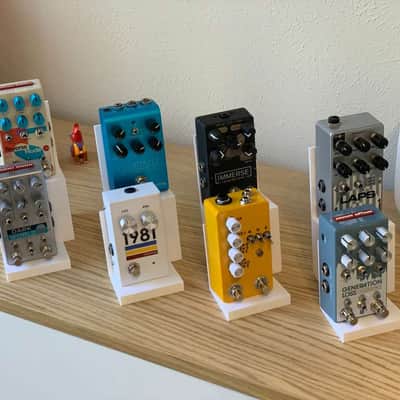 Guitar Desktop Pedal Stand Display for small pedals image 5