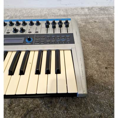Novation K-Station Synthesizer Keyboard - Compact Design - Good image 12