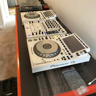 CDJ-3000-W DJ Multi-Player + DJM-900NXS2-W (Limited Edition White - DJ Equipment) image 4