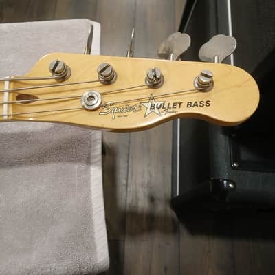 Squier Bullet Bass B-34 1984 - 1985 - Black image 3