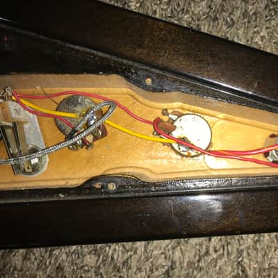 Gibson The Flying V CMT 1981-1985 - Sunburst image 4