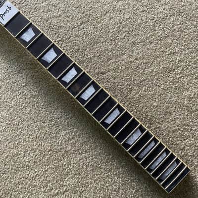 Black Electric Guitar Maple Neck and Rosewood Fingerboard 22 Frets image 3