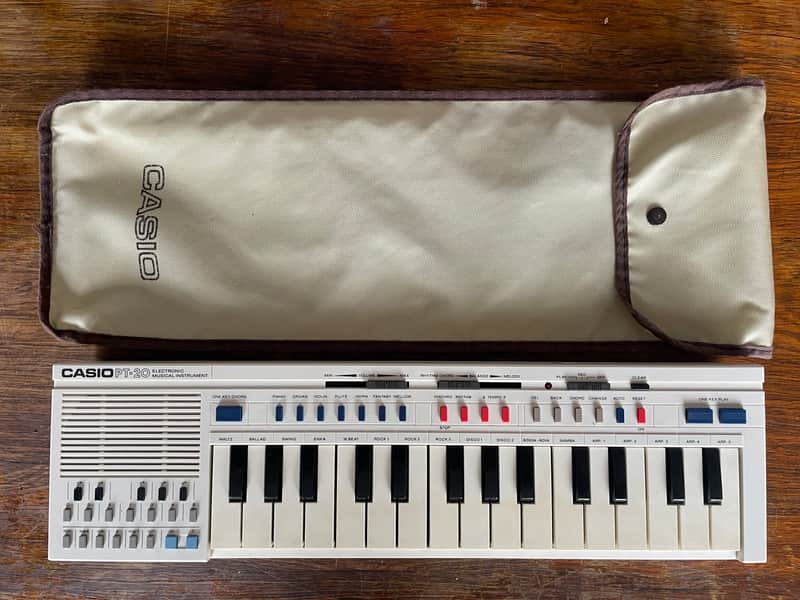 Casio PT-20 29-Key Mini Synthesizer 1980s - White image 1