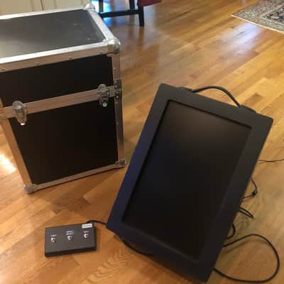 Onstage Teleprompter to View Lyrics image 1