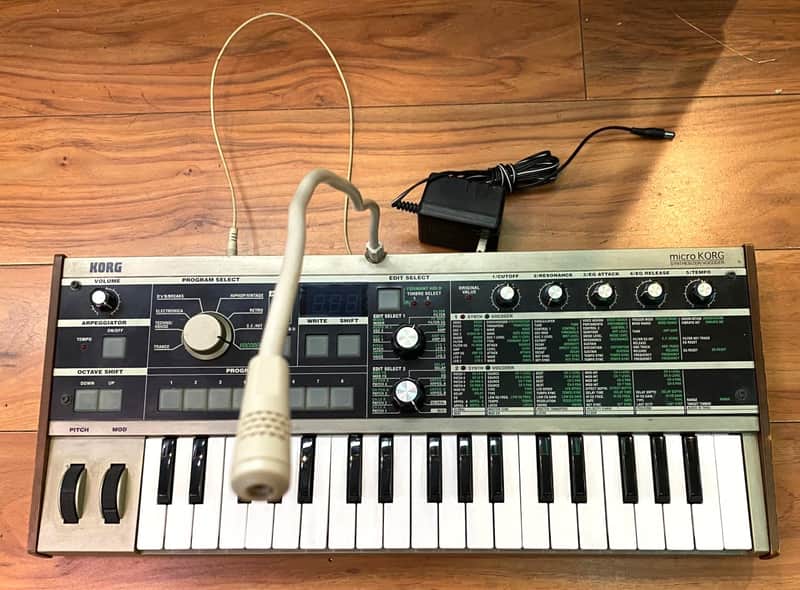 Korg MicroKORG 37-Key Synthesizer/Vocoder