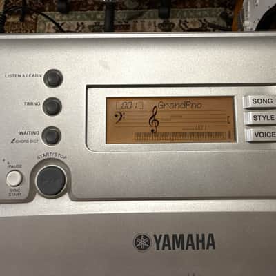 Early 2000s Yamaha PSR E303 61 Key image 3