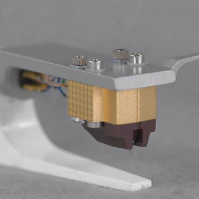 Denon DL-301 II Moving Coil Cartridge W/ Box In Excellent Condition image 3