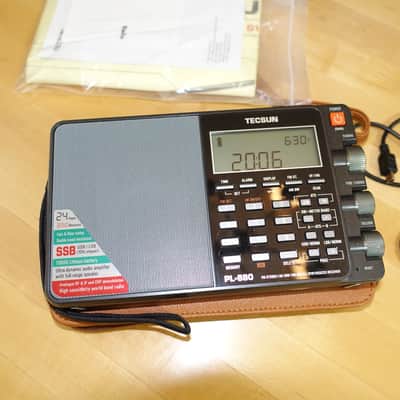 Tecsun PL880 Portable Digital PLL Dual Conversion AM/FM, Longwave & Shortwave Radio with SSB (Single image 1