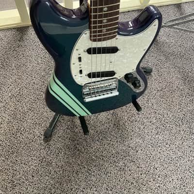 Fender Vintera II '70s Competition Mustang with Rosewood Fretboard 2023 - 2026 - Competition Burgundy image 3
