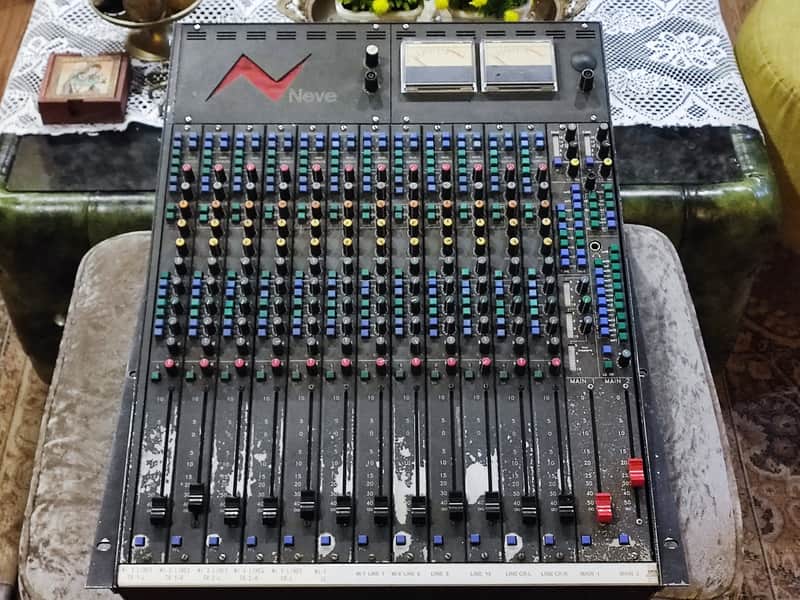 Neve Series 44 12 Channel Analog Mixer Mixing Console