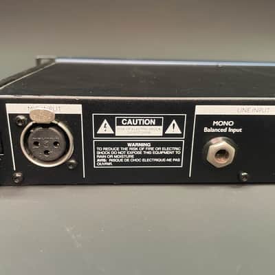 TC-Helicon VoiceWorks Plus Vocal Harmonizer Processor + (2) MP-75 Mic Bundle | Tested image 8