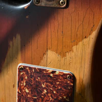 American Fender Stratocaster Sunburst Relic Noiseless Pickups image 8