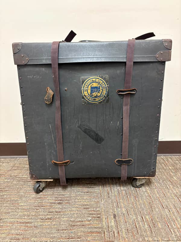 Vintage Fiber Trap Case image 1