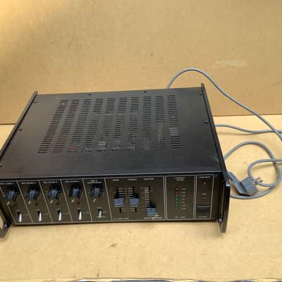 Monacor  PA 1202 power amp mixer rack 19”  powered mixer image 2