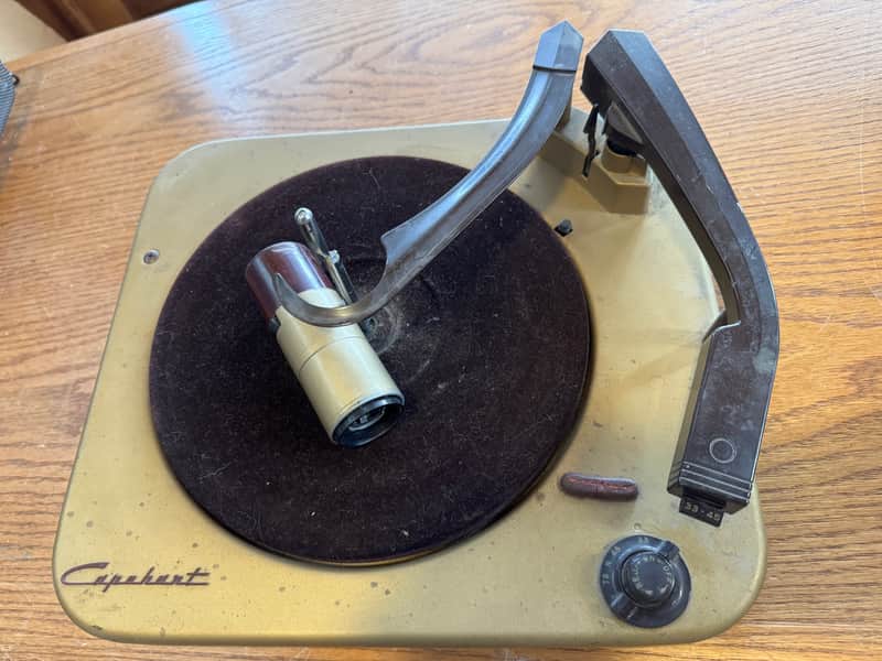 Capehart Colortone turntable and record changer image 1