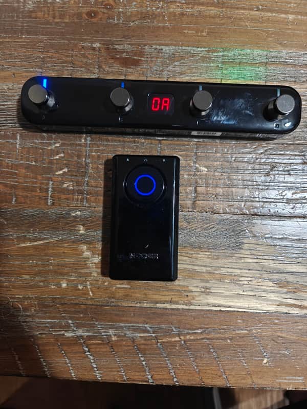 Mooer Prime P1 2022 - Present - Black and F4 wireless footswitch image 1