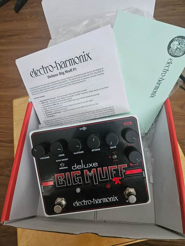 Electro-Harmonix Deluxe Big Muff Pi Distortion / Sustainer | Reverb