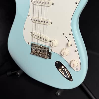 Squier FSR Classic Vibe 70's Stratocaster Electric Guitar Sonic Blue Finish (693) image 4