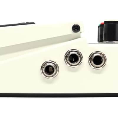 Boss LS-2 Line Selector Effects Pedal - White image 7