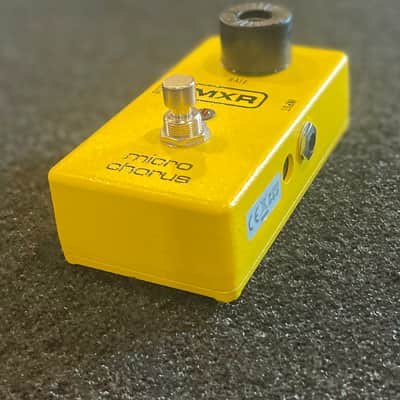 MXR M148 Micro Chorus Yellow Modulation Effect Pedal for Electric Guitar image 13