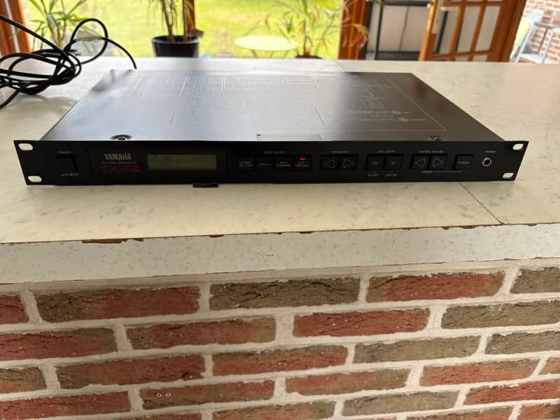 Yamaha TX81Z Rackmount FM Tone Generator 1987 - 1988 - Black image 1