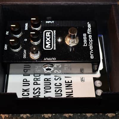 Immagine MXR M82 Bass Envelope Filter 2005 - Present - Dark Sparkle - 3