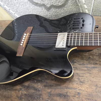 Godin A6 Ultra image 3