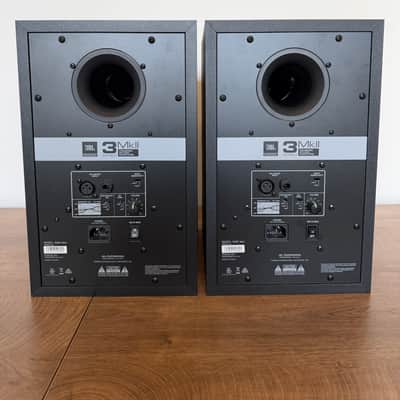 JBL 306P MkII 2-Way 6.5" Active Nearfield Studio Monitors (Pair) image 3