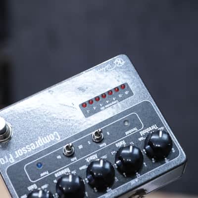 Keeley Electronics Compressor Pro Powerful Compressor/Limiter Effect Pedal w/Box image 9