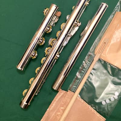 New Student Model Flute-French Keys, Split E, B Foot, Wood Case and Padded Cover image 4