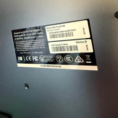 Native Instruments Maschine Plus with decksaver cover & original box image 5