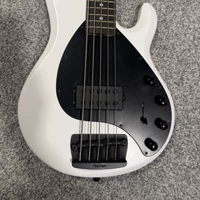 Ernie Ball Music Man StingRay5 H – Stealth Pearl / Ebony Board – Rare Finish image 7