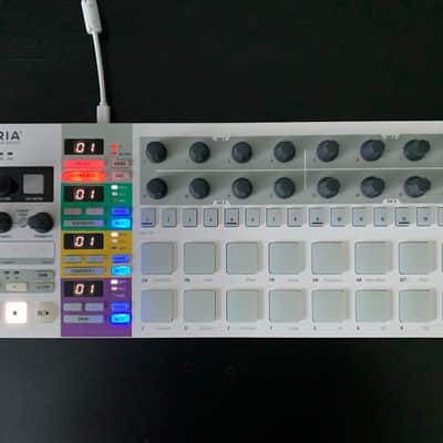 BeatStep Pro MIDI Controller image 6