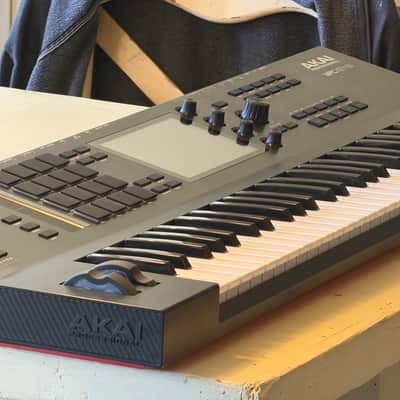 Akai MPC Key 61 Standalone Workstation Synthesizer 2022 - Present - Black image 4