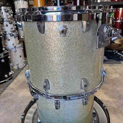 Ludwig Classic maple silver sparkle, 16 inch hanging floor drum image 2