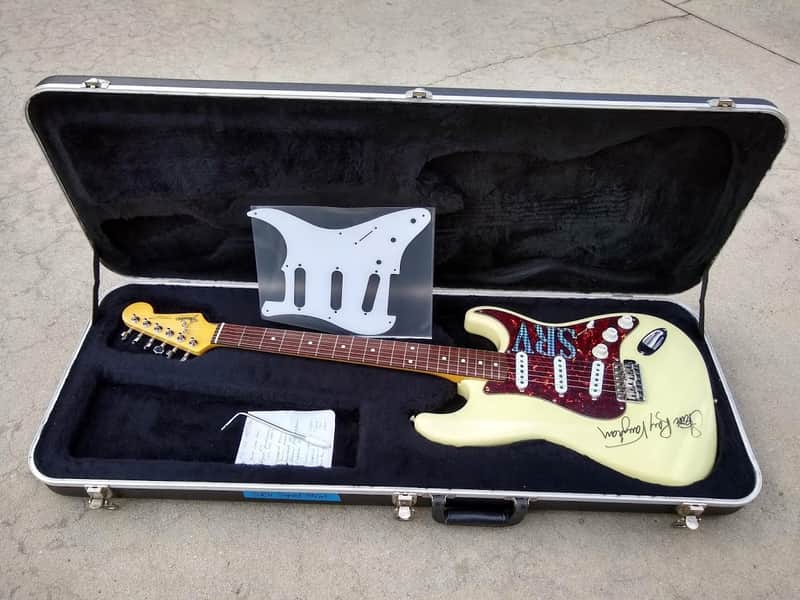 1989 Fender Stratocaster - Strat - Signed by Stevie Ray Vaughan - SRV - Very Rare! image 1