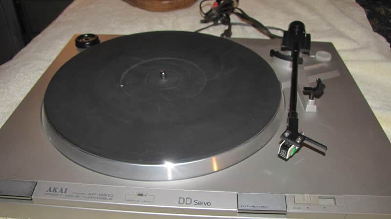Akai AP D210 Direct Drive Turntable 1982 Ash Gray image 1