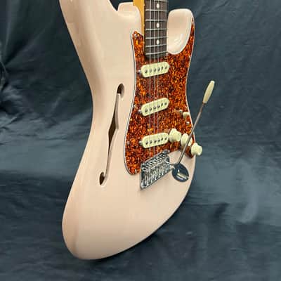 Fender Limited Edition American Professional II Stratocaster Thinline - Transparent Shell Pink image 2