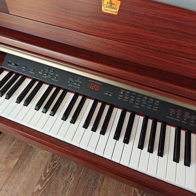 Yamaha Clavinova CLP-230 2006 - Mahogany image 4